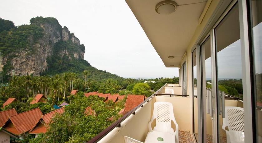 Ascot Krabi Hotel Ao Nang Екстериор снимка