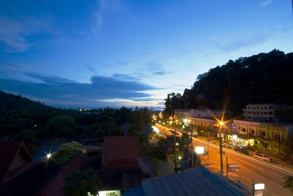 Ascot Krabi Hotel Ao Nang Екстериор снимка