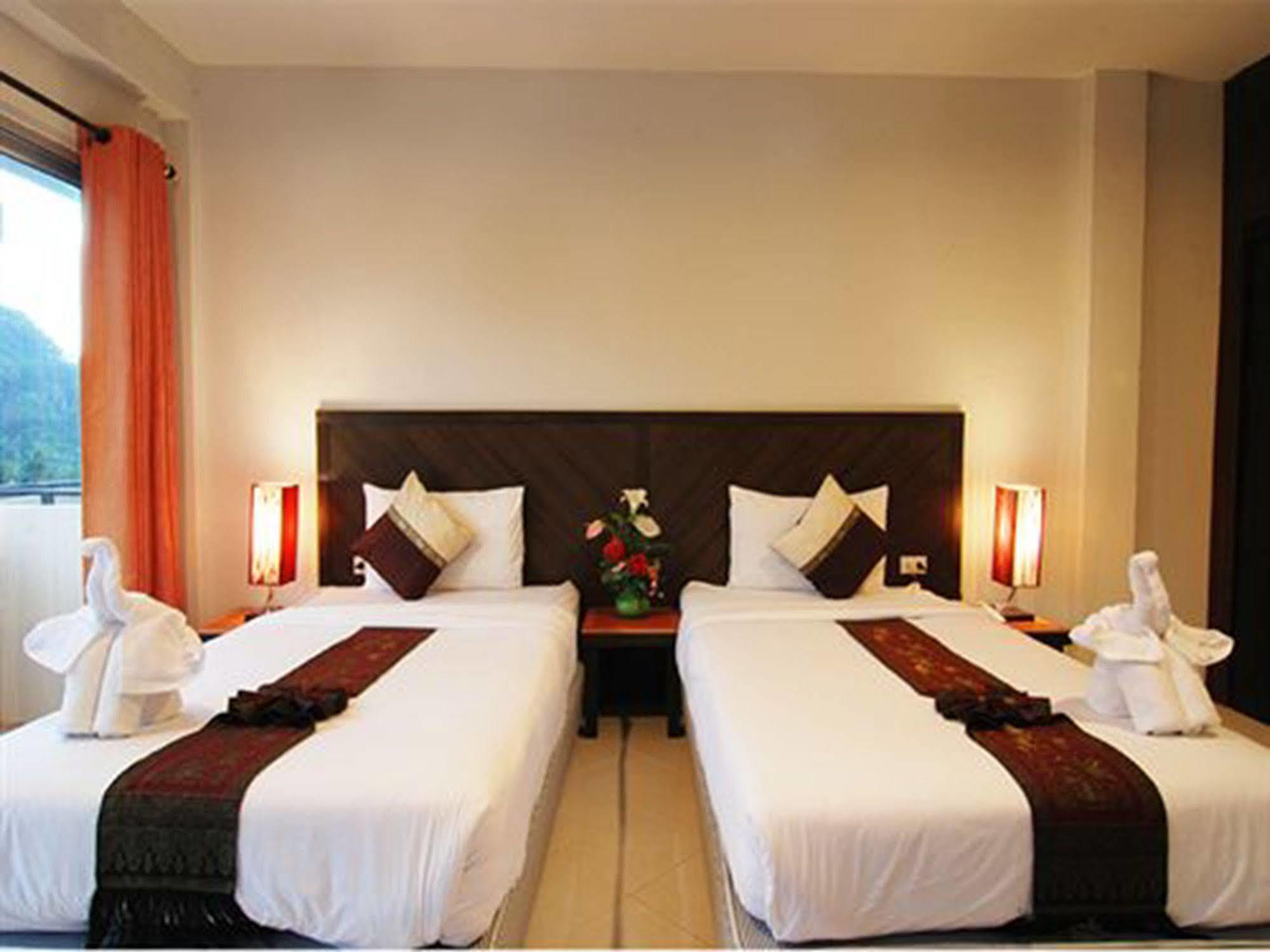 Ascot Krabi Hotel Ao Nang Екстериор снимка